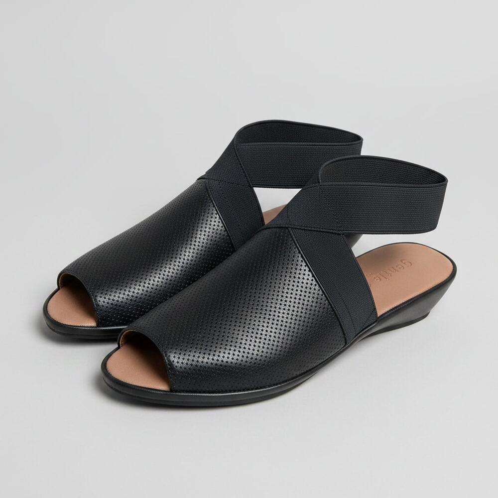 Gentle Souls black leather Lily sandals, size 8, BRAND NEW!